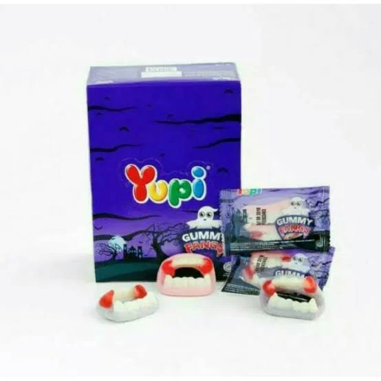 Yupi Gummy Fangs